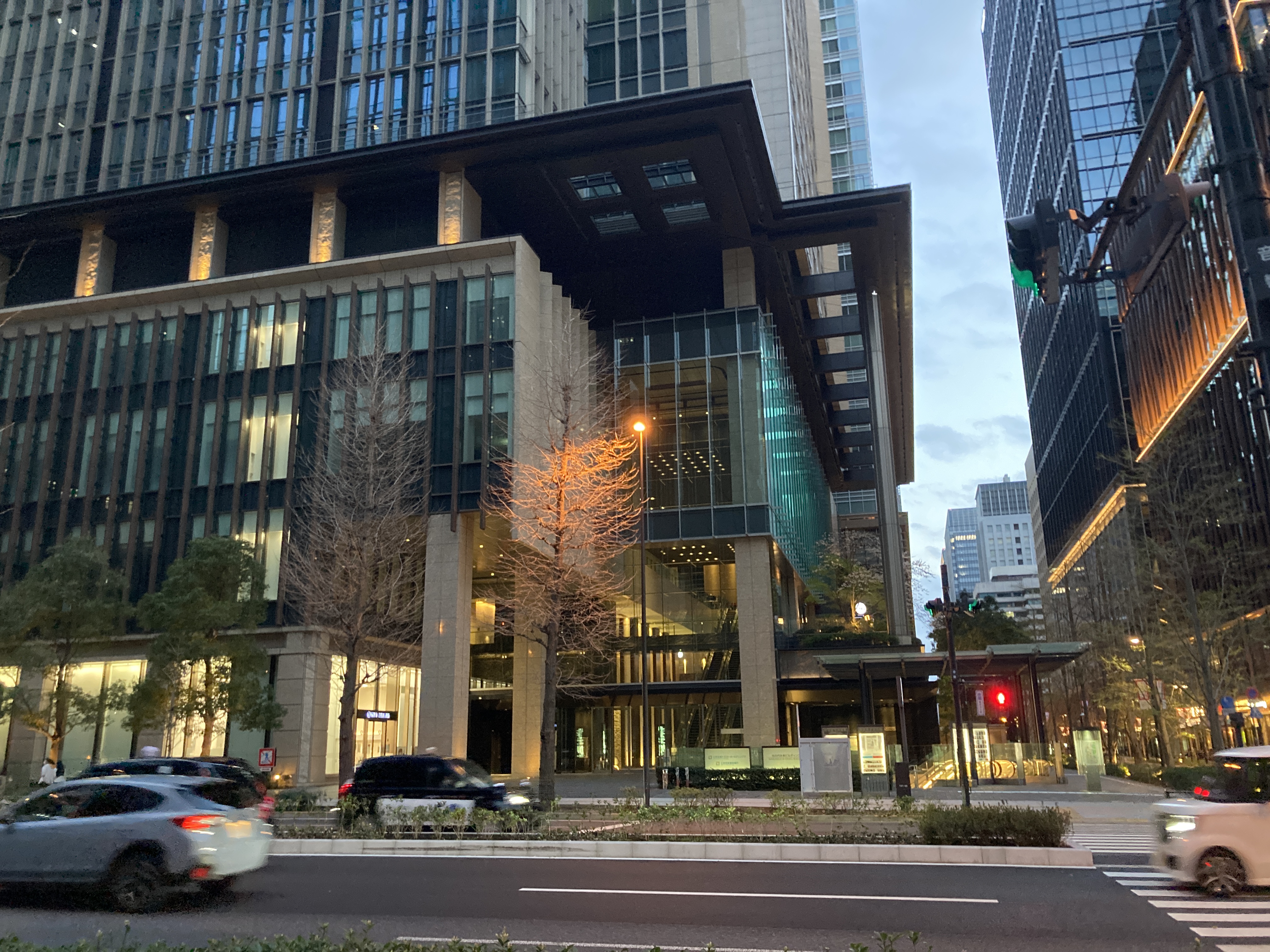 Sumitomo Mitsui Trust Bank Limited Tokyo Office - Johnny Kao's previous workplace as an Associate